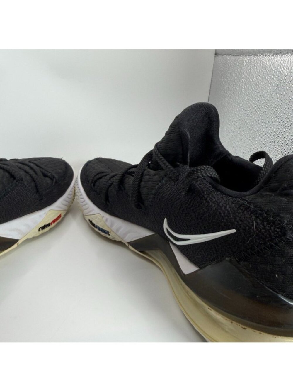 Nike Lebron 17 Low Shoes Mens Size 11.5 CD5007-002 Basketball Black White - Picture 7 of 12